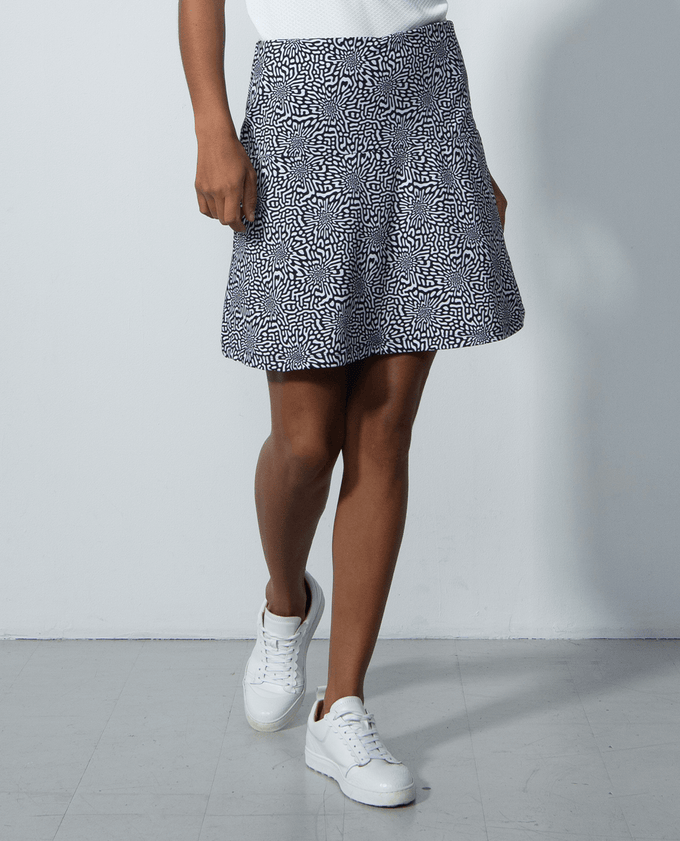 SIZE L - DAILY SPORTS Kyoto Short Skort 38cm 160 Monochrome Black