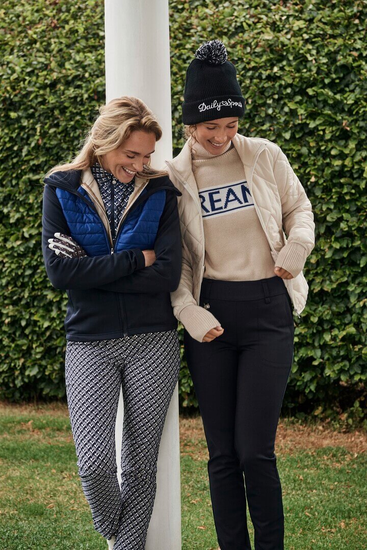 Conquer the Breeze: The Best Windy Golf Wear for Women