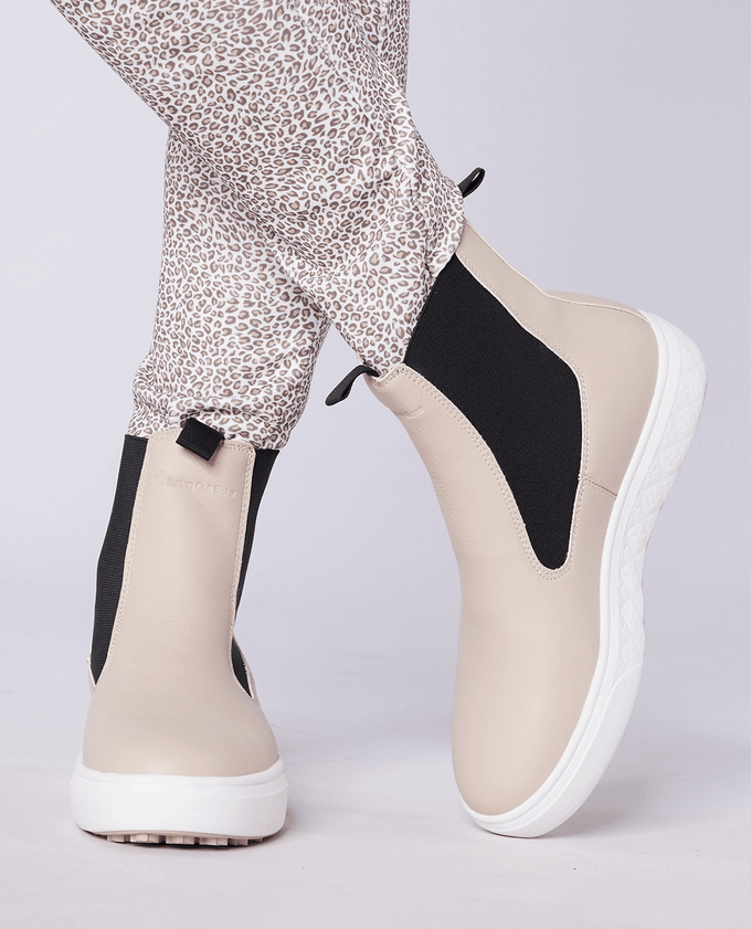 SWING OUT SISTER Carla Winter Golf Boot Gilded Beige