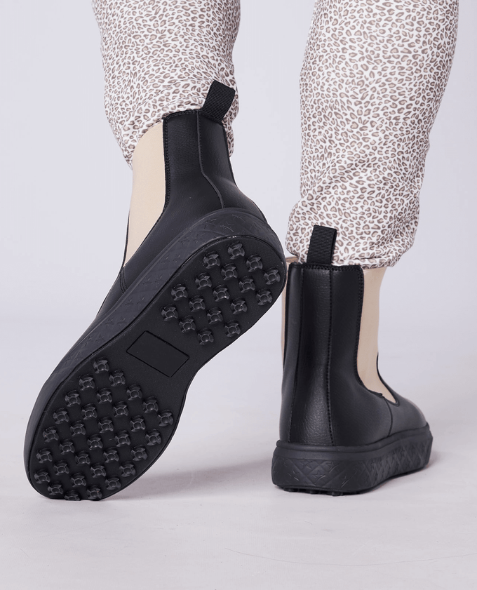 SWING OUT SISTER Carla Winter Golf Boot Pitch Black