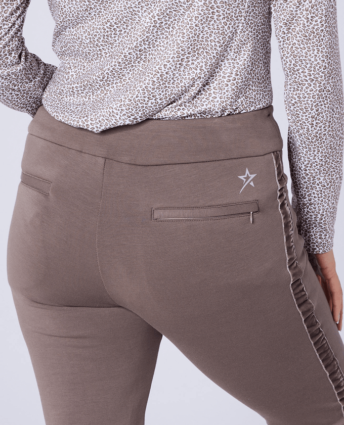 SWING OUT SISTER Amber Pull On Winter Trouser Short 29'' Walnut Whip