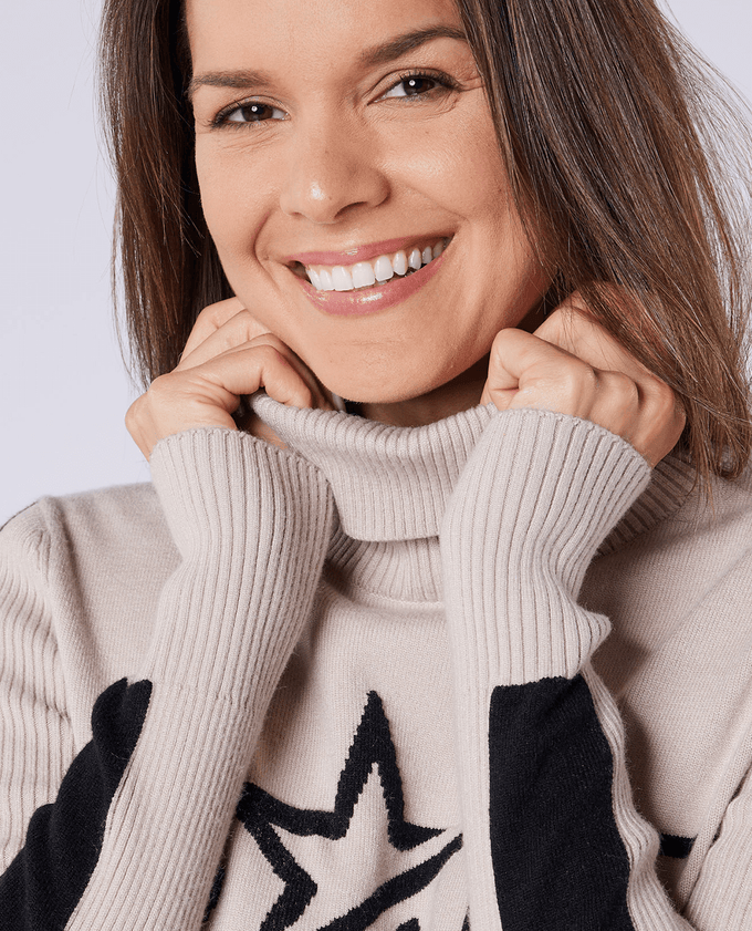 SWING OUT SISTER Sabrina Golf Sweater Gilded Beige