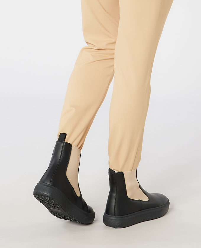 SWING OUT SISTER Carla Waterproof Winter Golf Boot Pitch Black